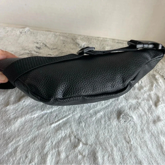 Queen Leather Fanny Pack - Picture 9 of 13